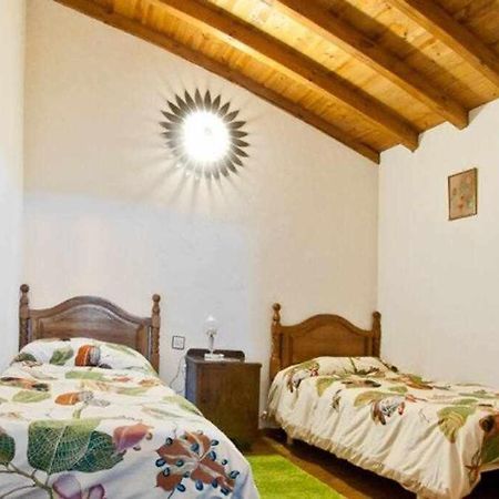 Casa Rural Lucia Es Una Casa Rural Amplia Con Pat Cabezas Bajas ภายนอก รูปภาพ
