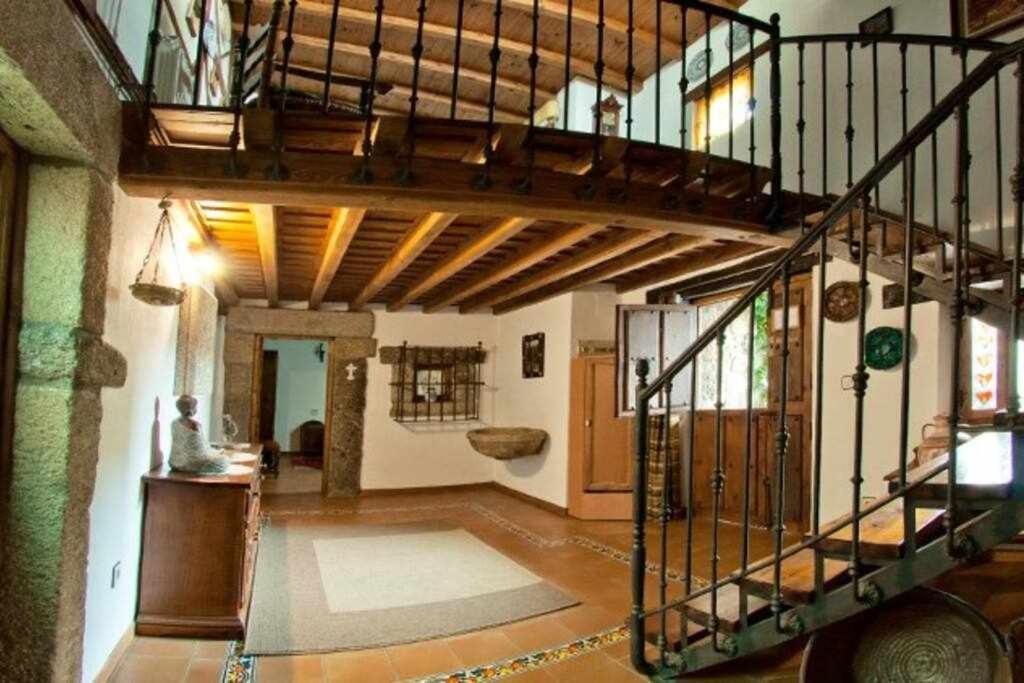 Casa Rural Lucia Es Una Casa Rural Amplia Con Pat Cabezas Bajas ภายนอก รูปภาพ